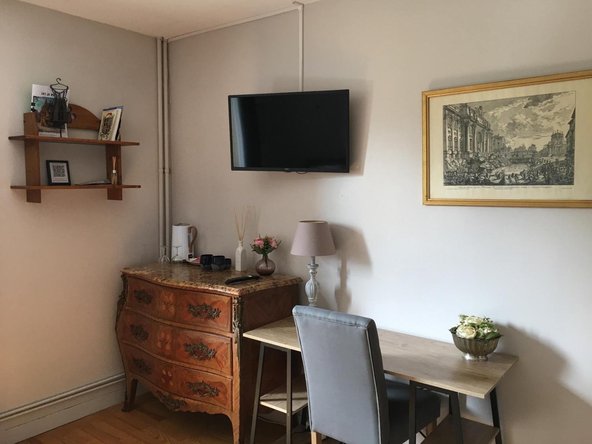 Chez-Sixtine Appartement Albon Buitenkant foto
